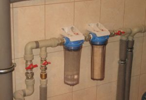 Установка проточного фильтра для воды в Кимовске